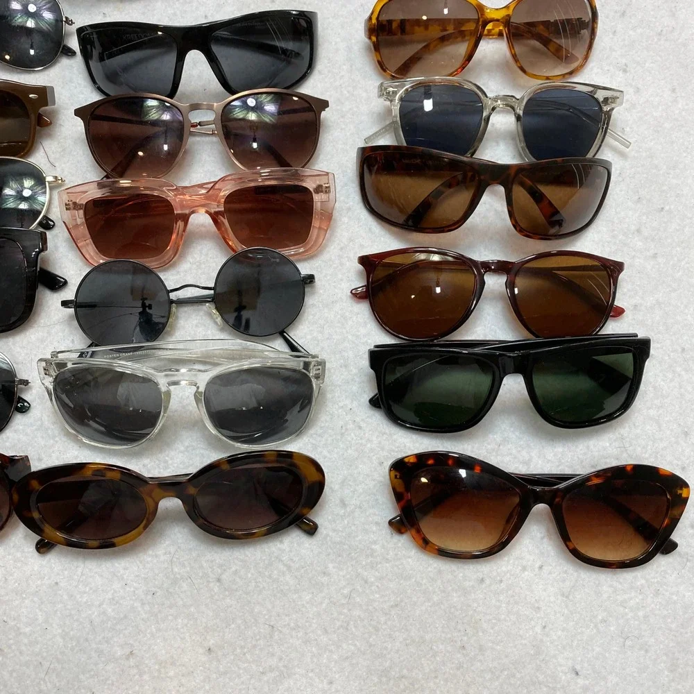 Lot Of 20 Sunglasses Mixed Unisex OS Multi Color Aviator Retro Y2K Pairs Bundle